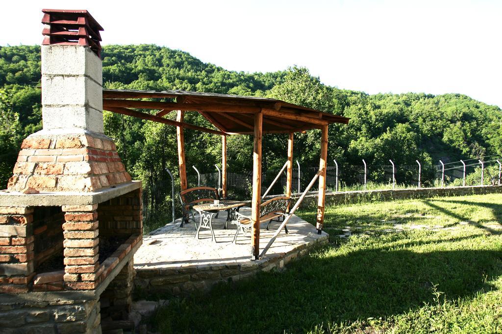 Guesthouse Alexandros Nestórion Exterior foto